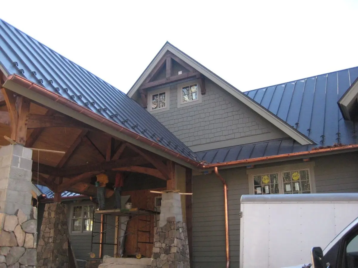 Craftsman Roofing team delivering quality roofing work in Pratt Corners